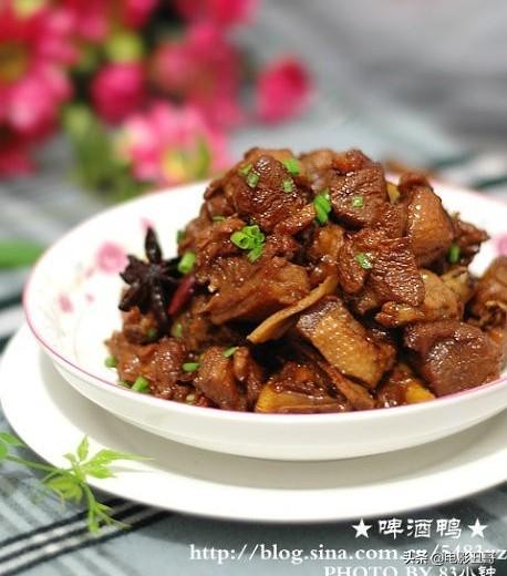 過(guò)幾天和女朋友去武漢，各位大佬推薦一下，武漢有哪些美食，或者小吃街，公園景點(diǎn)什么的？